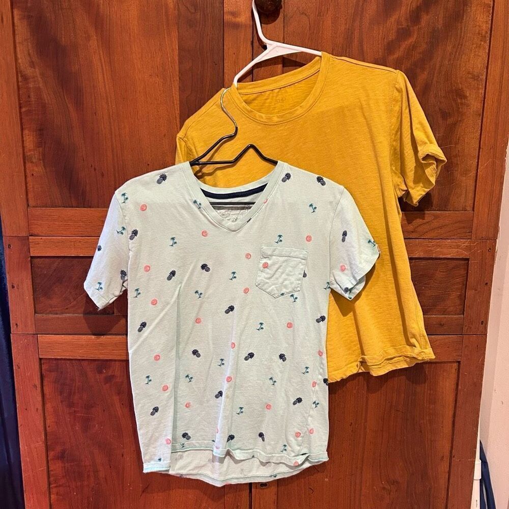 Bundle men’s t-shirts short sleeve size medium